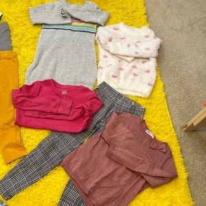 Girls cloths sizes 5 to 6T!!